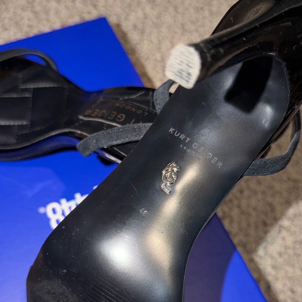 Kurt Geiger Black Quilted Heels with Gold Lock - Picture 6 of 6